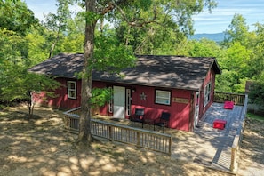 Exterior - Shenandoah Retreat / Walk to river / dog friendly (Page County)