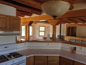 Private kitchen - Marvelous 2-bedroom house in charming Taos for your getaway, close to the plaza! (Taos)
