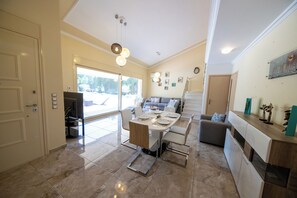 Dining - Schinias Paradise (Marathon)