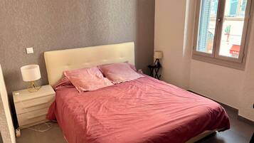 1 bedroom, WiFi, bed sheets