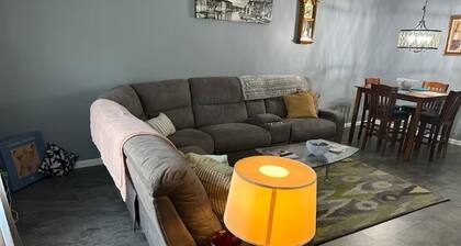 🌞Home Away from Home! Lovely 2 bedroom Apartment☀️