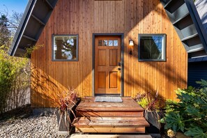 Luxury-Ferienhütte, eigenes Bad, Gartenblick | Außendetails