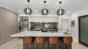 Microwave, oven, stovetop, dishwasher - The Cabana Oasis, TOP NOTCH (WOORIM)