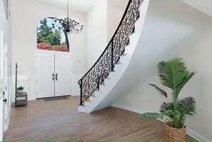 Interior - Lilac Country Villa on 20 Acre Avocado FARM Stay (Escondido)