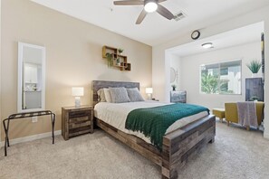 1 bedroom, iron/ironing board, free WiFi, bed sheets - The Cays at Ocotillo | Luxury Condo | Resort Pool (Chandler)