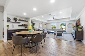 Dining - The Cays at Ocotillo | Luxury Condo | Resort Pool (Chandler)