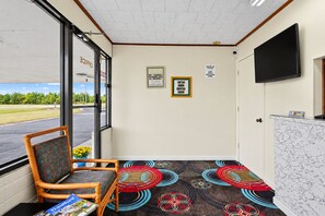 Interior - Budget Motel (Hamer)