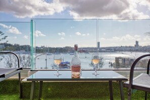Interior - Malú Waterfront (Tas-Sliema)