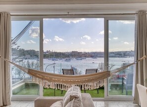 Interior - Malú Waterfront (Tas-Sliema)