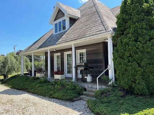 Charming 3-bedroom house in lovely Jamesport- near water, Riverhead, Shinnecock.