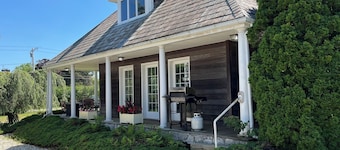 Charming 3-bedroom house in lovely Jamesport- near water, Riverhead, Shinnecock.