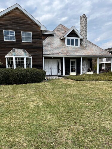 Charming 3-bedroom house in lovely Jamesport- near water, Riverhead, Shinnecock.