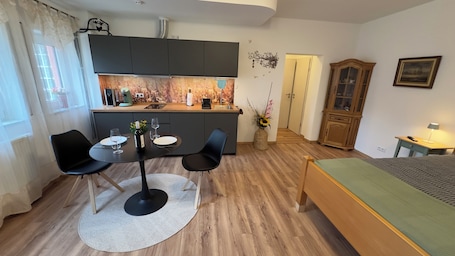 1 camera, culla da viaggio, Wi-Fi gratuito, lenzuola. MainNest Marktbreit - Cozy Apartment