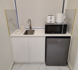 Interior - Queen Room Victor harbor (victor harbor)