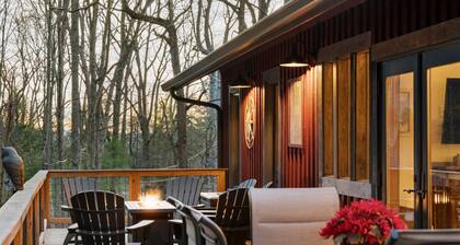 10 min to Asheville | Creekside, Fire Table, Games