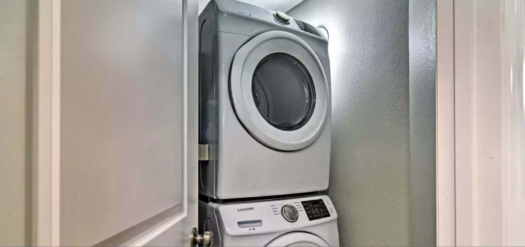 Luxury Condo, 2 Bedrooms, Non Smoking, Pets Allowed | Interior