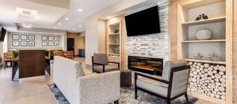 Stay in a Modern, Stylish Room Perfect for Families Seeking a Relaxing Escapes