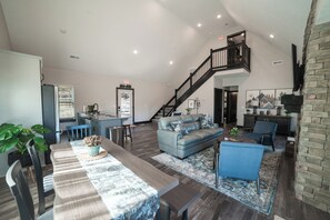 Living area - Whispering Pine Cabin at Tall Timbers Camp, Hollister MO (Hollister)