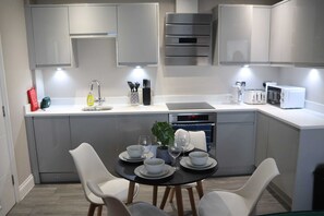 Apartamento, 2 quartos, lareira | Parte interna