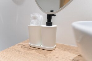 Bathroom amenities - Fresco Living (Medellín)
