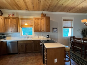 Fridge, microwave, oven, stovetop - "Billfish" A charming Key West–style home! (Mexico Beach)