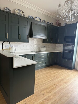 Fridge, microwave, oven, stovetop - Beautiful Georgian 4- bedroom home in Dublin City  (Dublin 4)