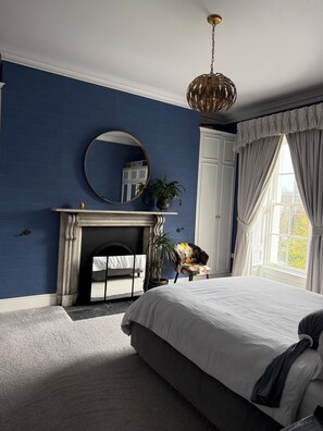 4 bedrooms, iron/ironing board, WiFi, bed sheets - Beautiful Georgian 5-bedroom home in Dublin City  (Dublin 4)