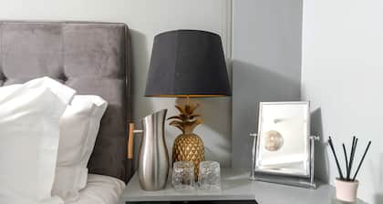 The Fox at Hurley - The Warren Suite