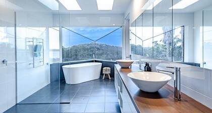 The Peninsula - Pool and Privacy