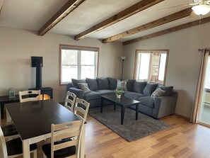 Smart TV, fireplace, DVD player, table tennis