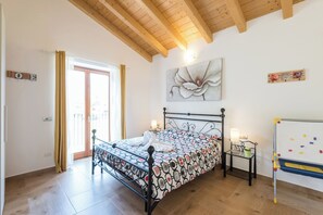 Room - TeglioVacanze, small villa 10 minutes from Aprica, Teglio and Bernina Express (Tresenda)