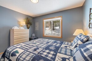 4 chambres, fer et planche à repasser, Wi-Fi gratuit, draps fournis