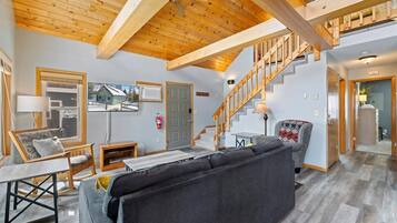 Smart TV, fireplace, DVD player