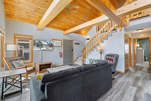 Smart TV, fireplace, DVD player
