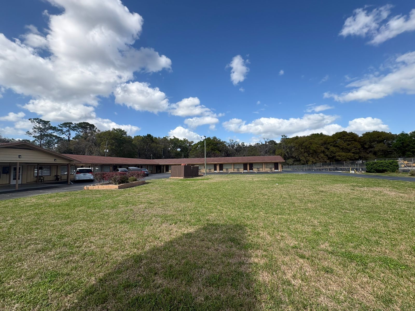 المنشأة من الخارج