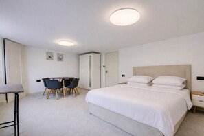 Apartemen Standar, 2 Tempat Tidur Double | Fasilitas kamar