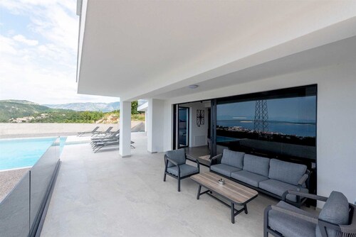 Villa Bogi by Aneo Travel