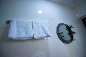 Bathroom - NimbusNiche Luxury Residence (Akaikrom)