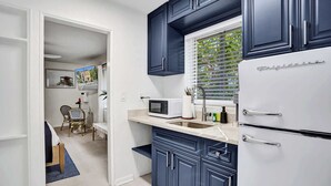 Coffee/tea maker, fridge, microwave, oven - Downtown Studio | Walk to Lake Worth Beach (Lake Worth Beach)