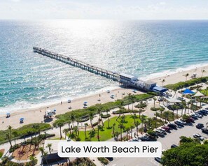 Beach - Charming Lake Worth Studio with Kitchenette (Lake Worth Beach)