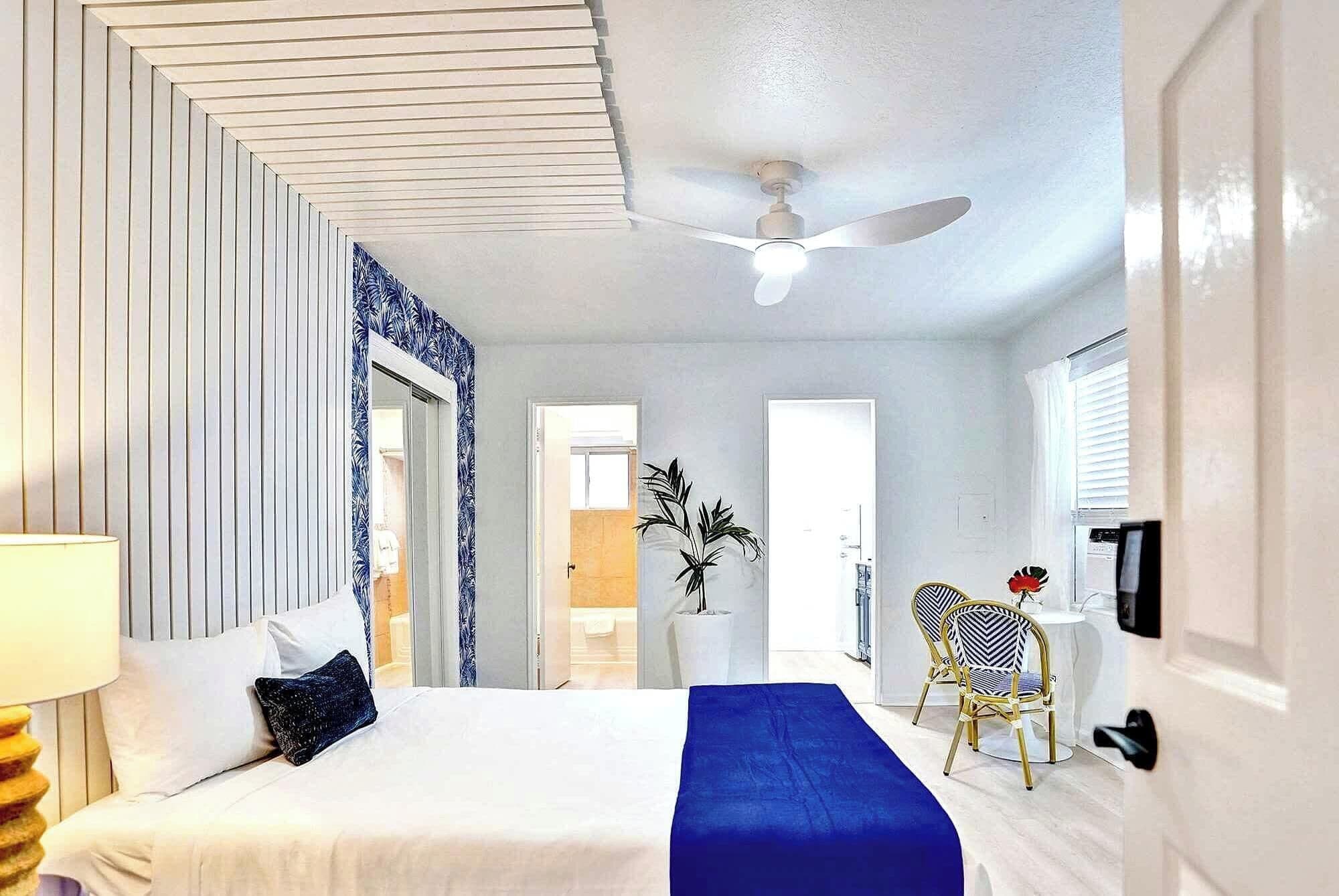 1 Schlafzimmer, Schreibtisch, Bügeleisen/Bügelbrett, Reisekinderbett
