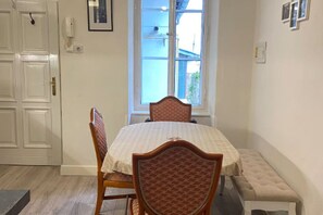 Dining - Cozy 1-bedroom apartment in center of Ptuj (Ptuj)