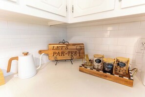 Interior - Prime Location-5 Min to Augusta National Golf Club (Augusta)