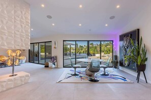 Dining - Casa Dona by Oraklus (Beverly Hills)