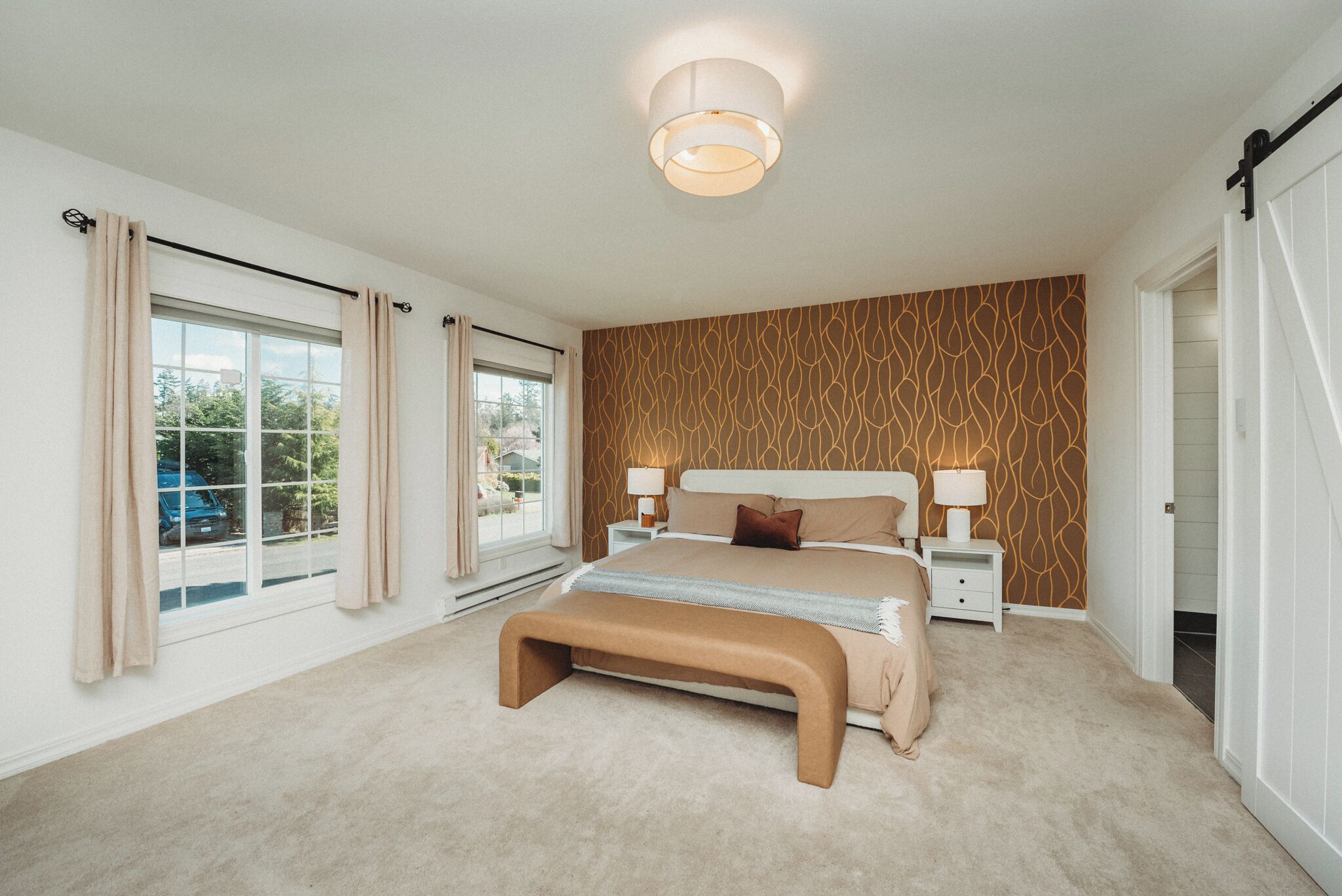 4 bedrooms, WiFi (free), bed sheets