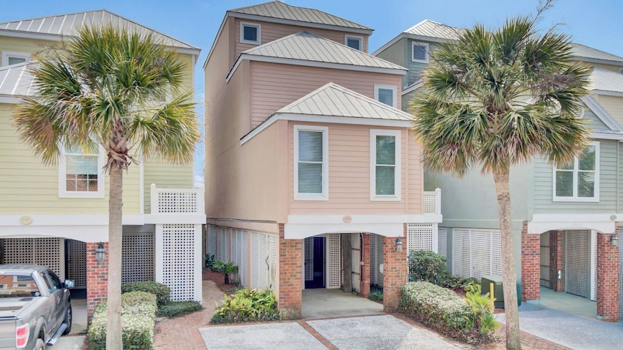 110 Grand Pavilion by Avantstay Direct Access To Grand Pavilion Boardwalk