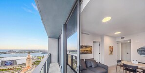 Interior - High-Rise Retreat - 31st Floor Downtown Miami (Miami)