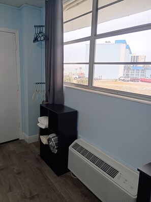 Interior - Cozy Beach Front Studio Condo in Daytona Beach Shores (Daytona Beach)