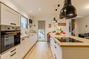 Fridge, microwave, oven, stovetop - Casita de la Dune - 900m plage - Jardin (Notre-Dame-de-Monts)