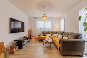 TV, books - Casita de la Dune - 900m plage - Jardin (Notre-Dame-de-Monts)